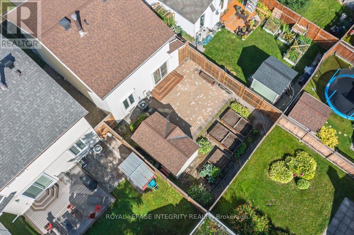 1097 Moselle Crescent