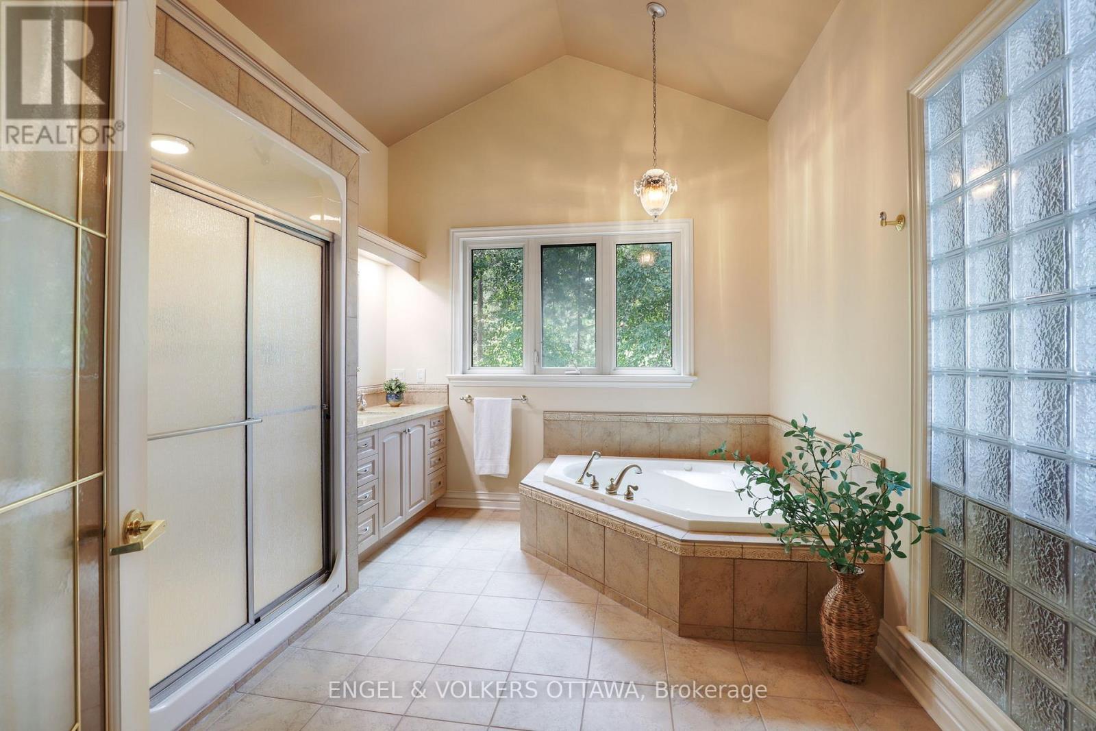 146 Beck's Shore Road