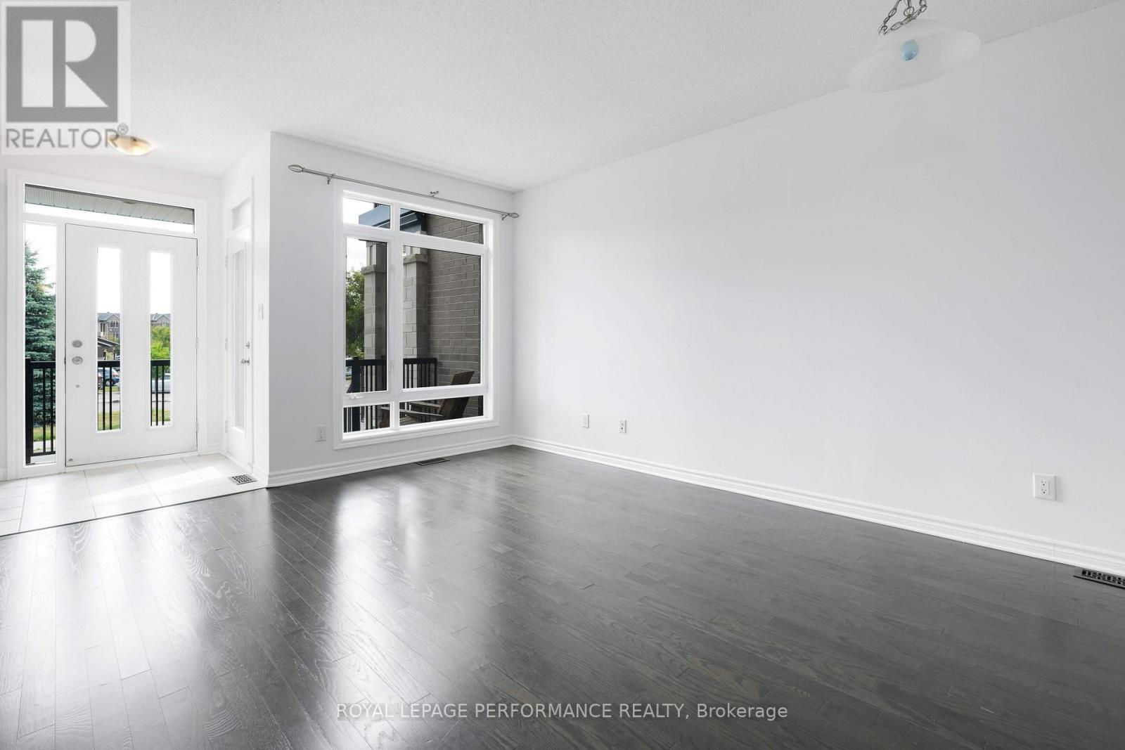 53 - 121 Poplin Street