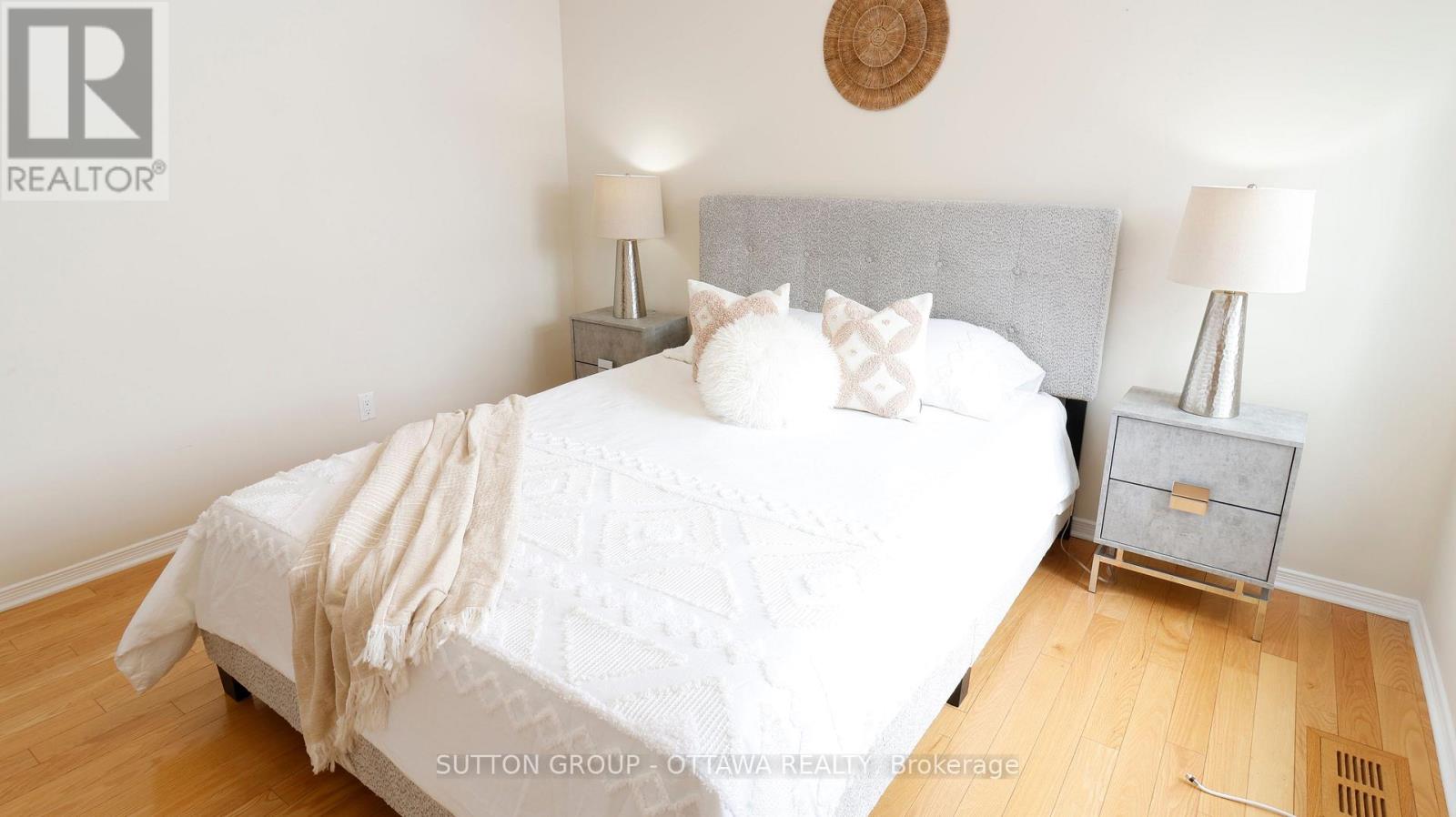 50 Grand Cedar Court E