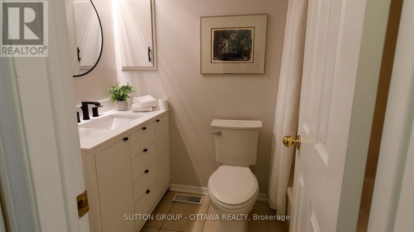 50 Grand Cedar Court E