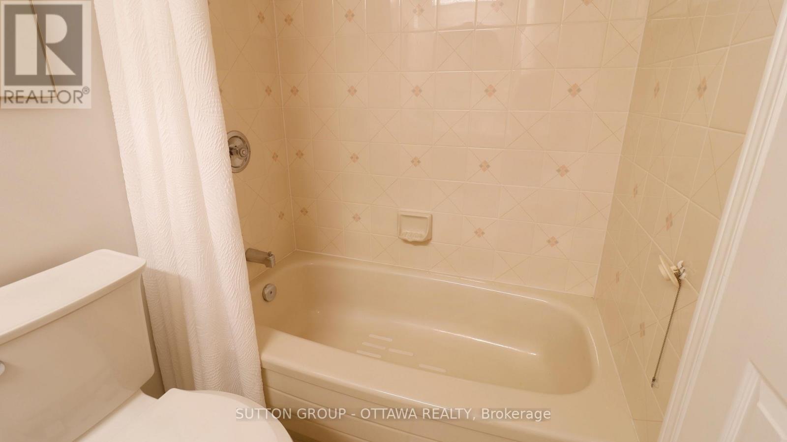 50 Grand Cedar Court E