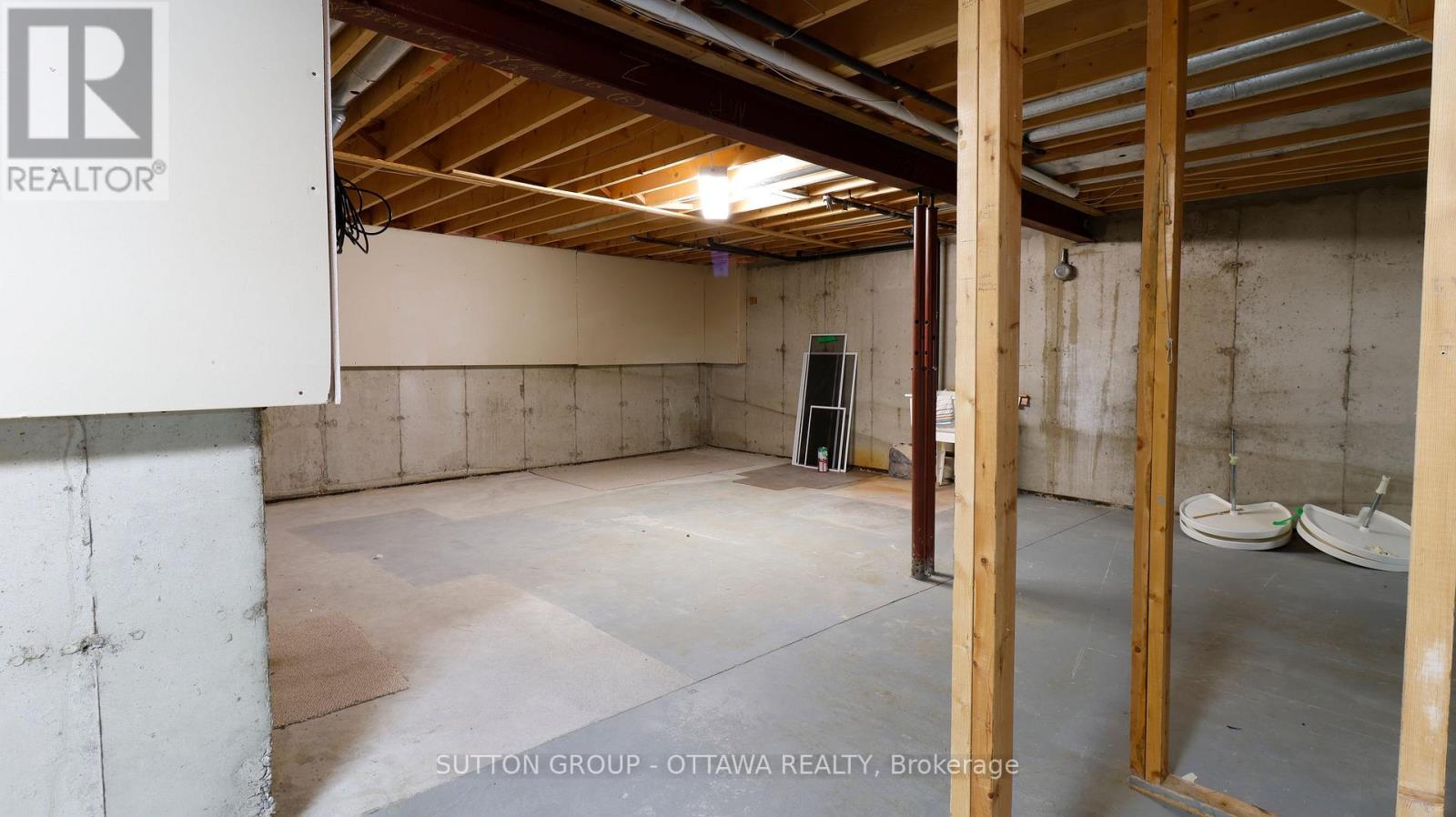 50 Grand Cedar Court E