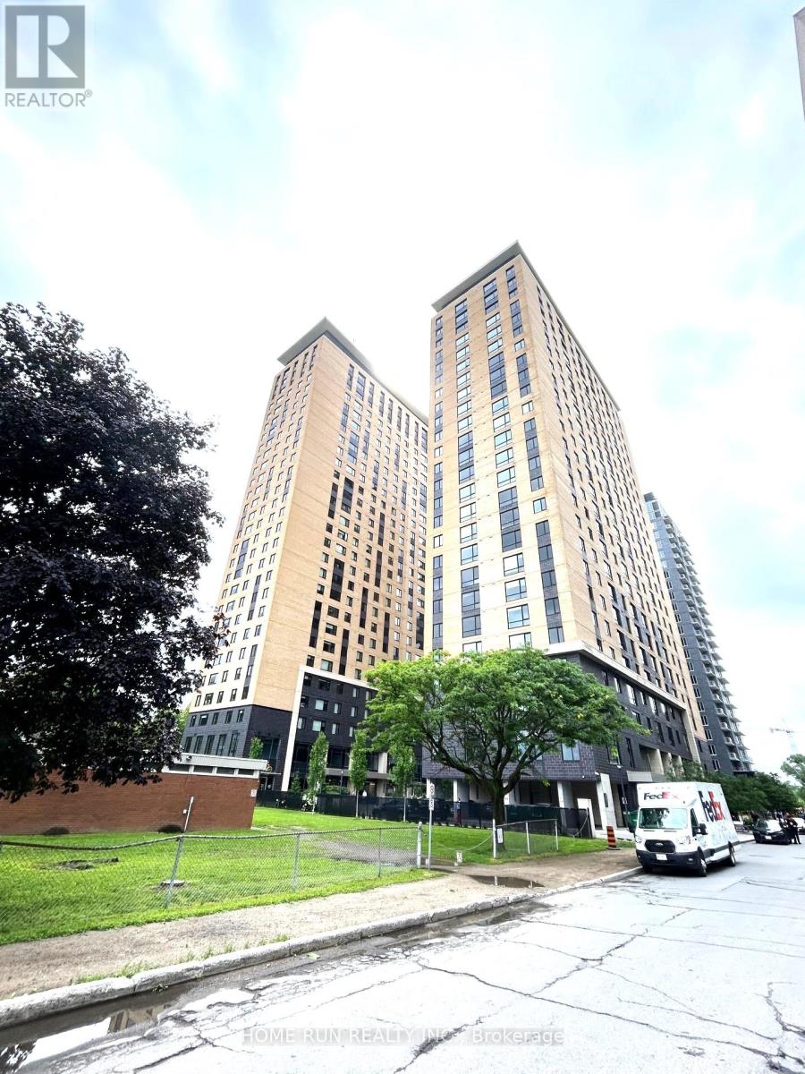 1817 - 105 Champagne Avenue