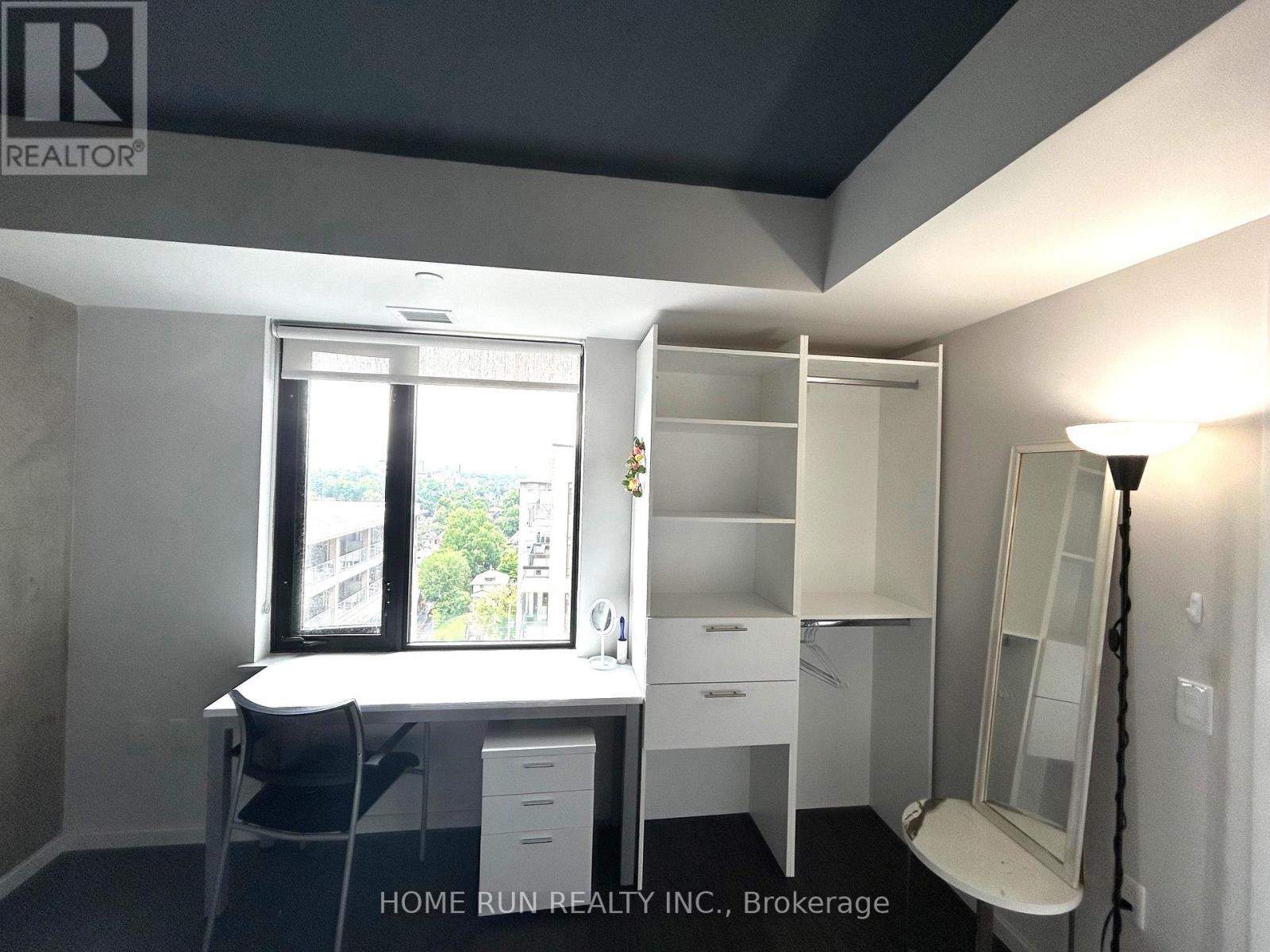 1817 - 105 Champagne Avenue