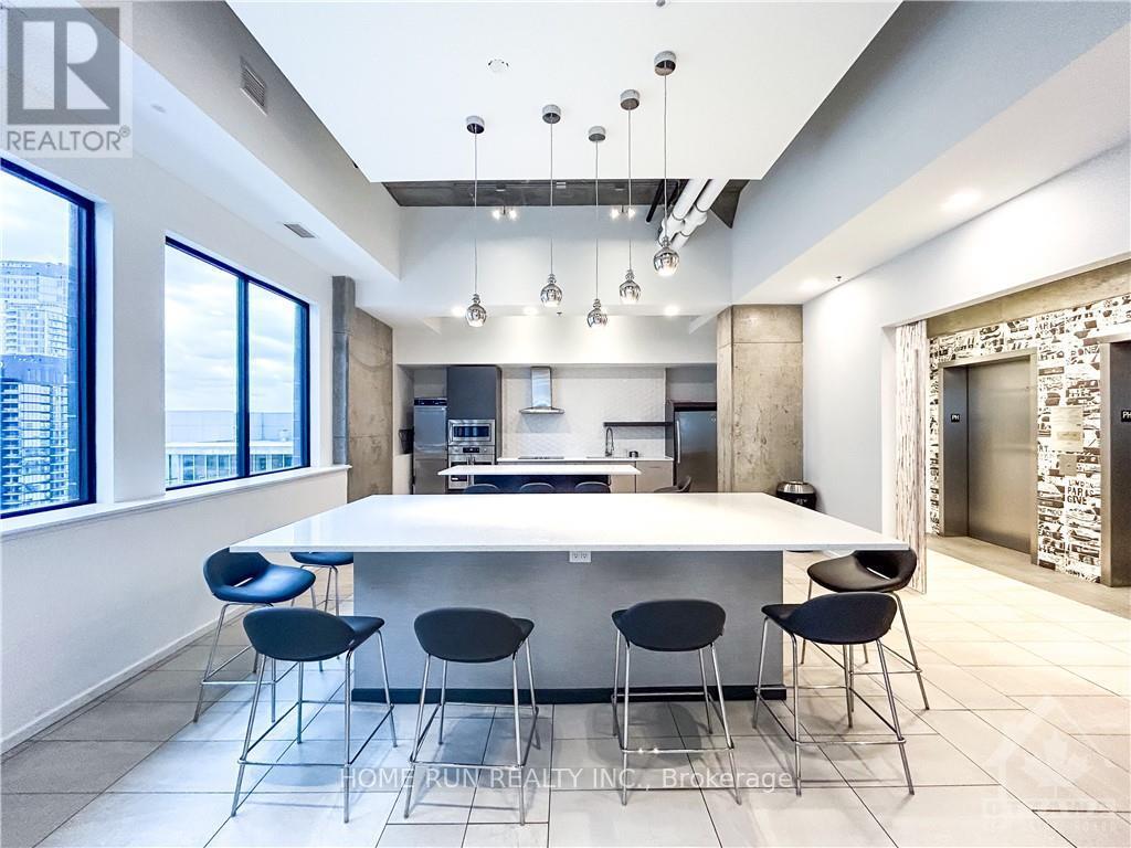 1817 - 105 Champagne Avenue