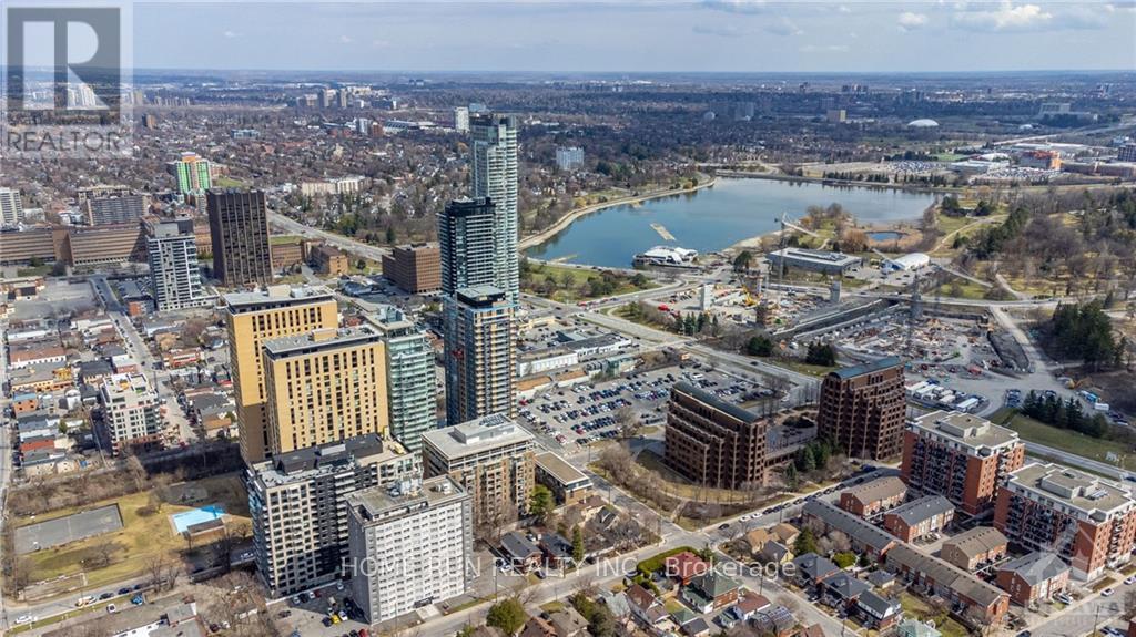 1817 - 105 Champagne Avenue