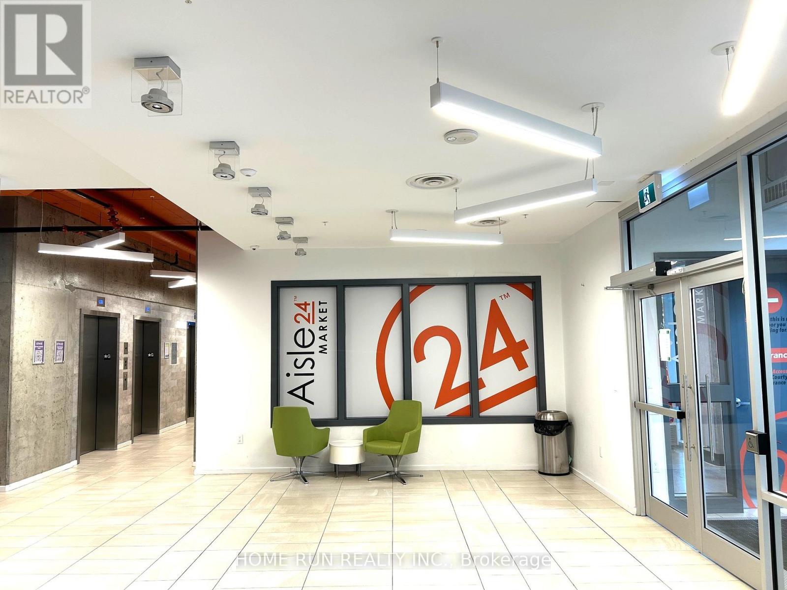 1817 - 105 Champagne Avenue