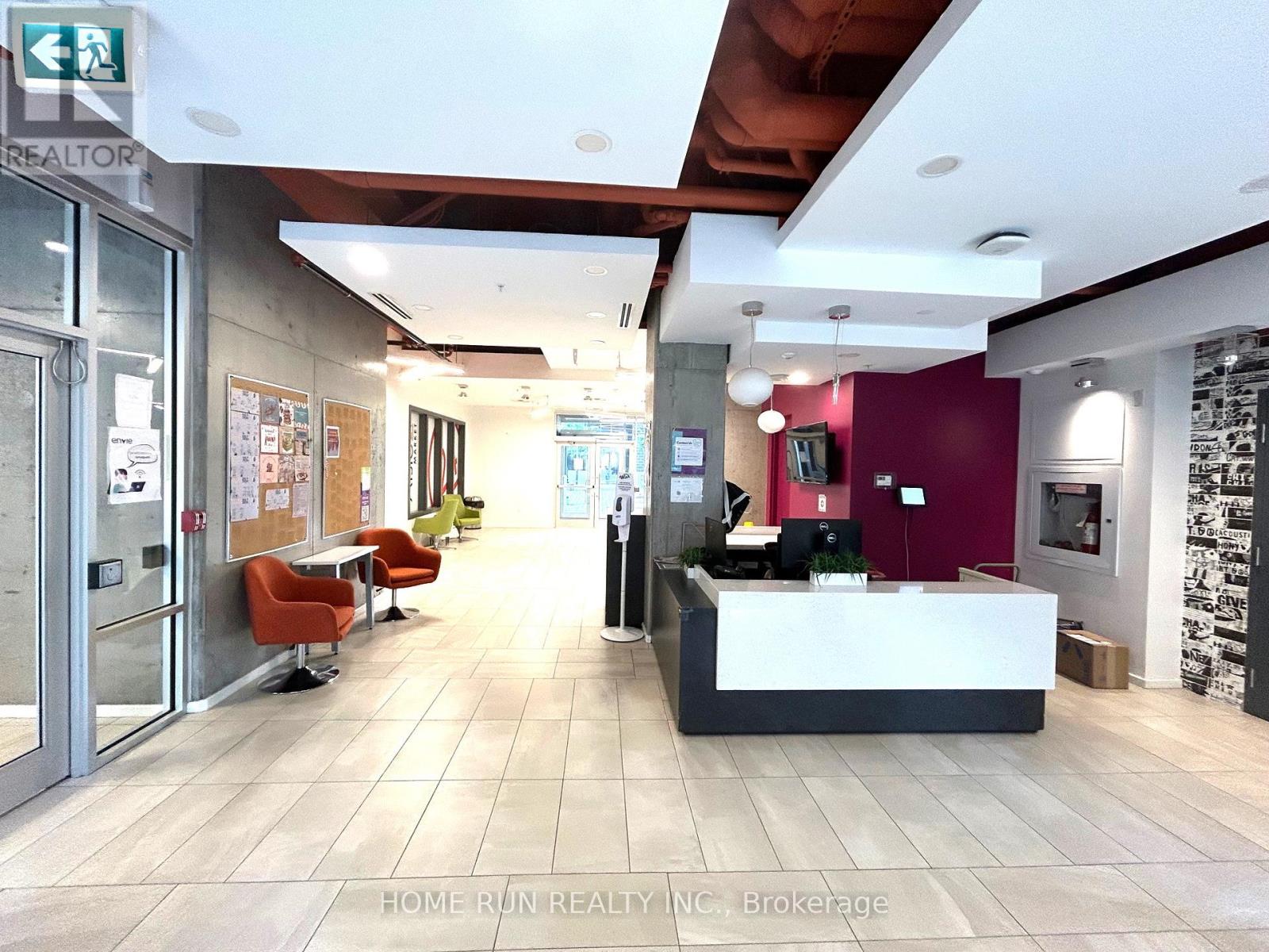 1817 - 105 Champagne Avenue