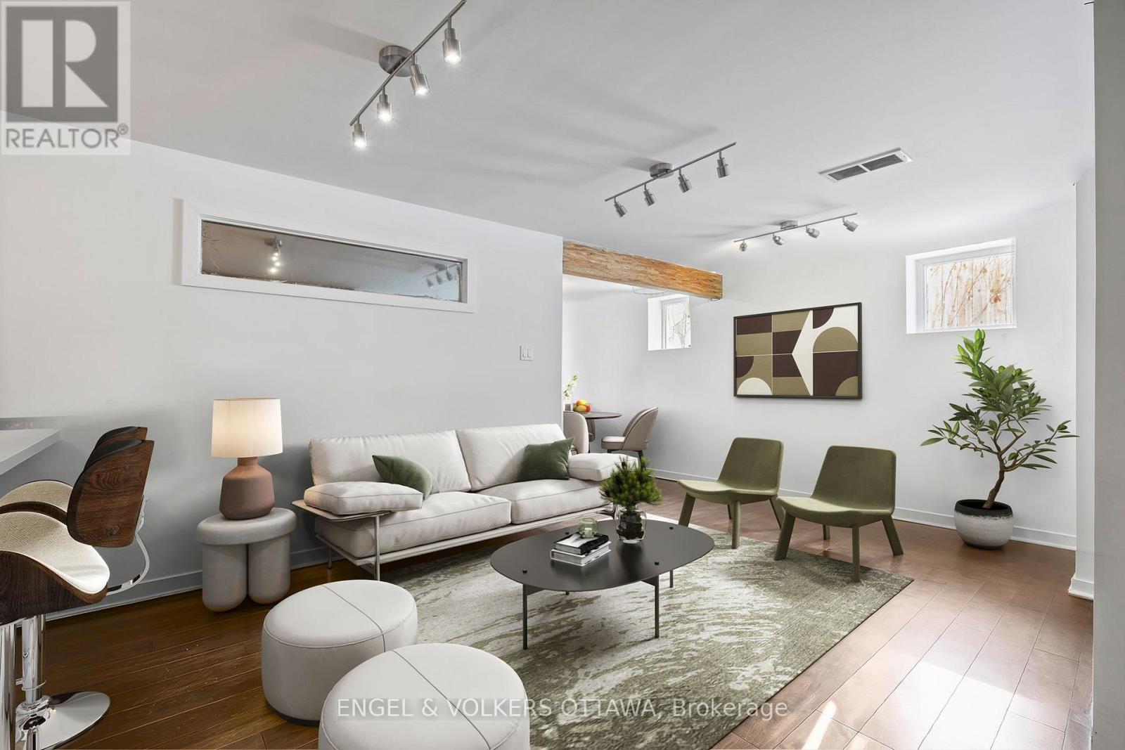 102 - 59 Percy Street