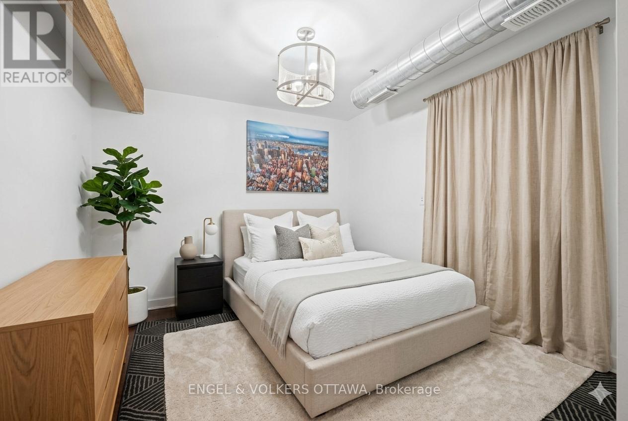 102 - 59 Percy Street