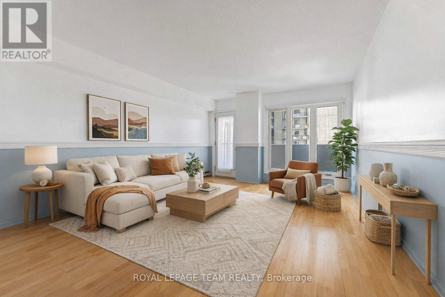 606 - 158c Mcarthur Avenue