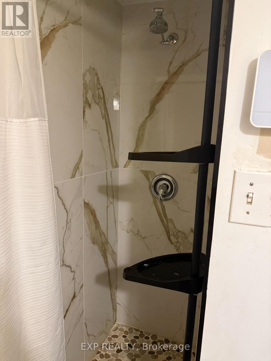 52 - 44a Woodvale Green