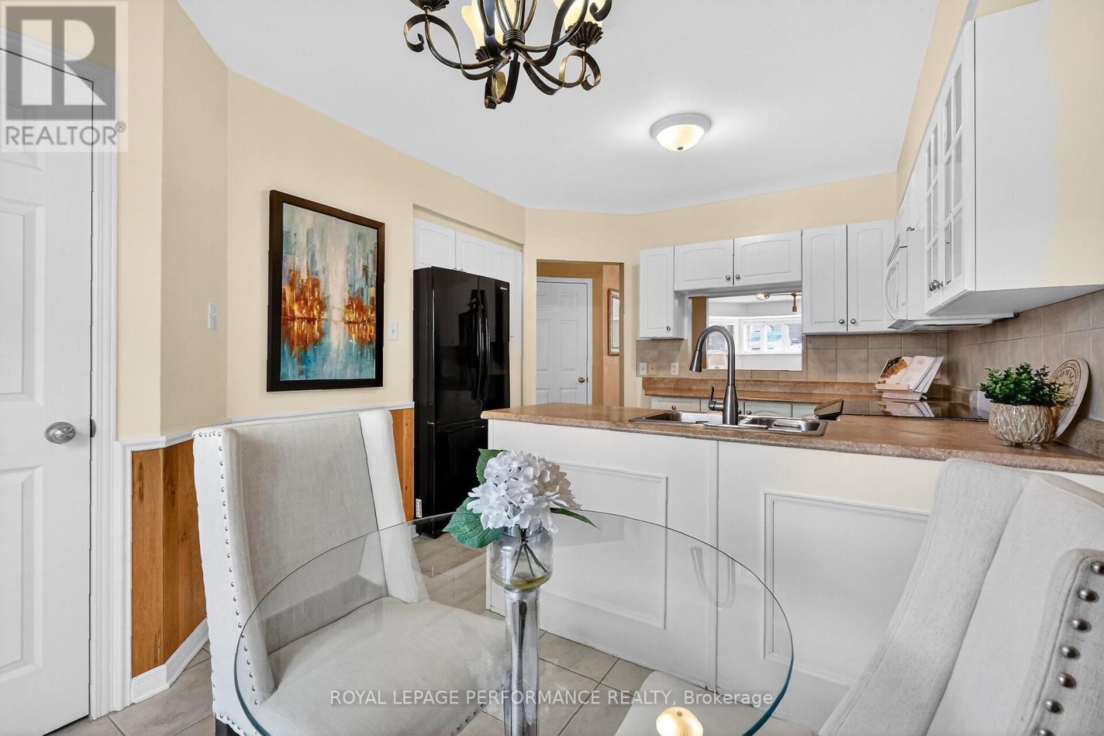 2 - 70 Briargate Private