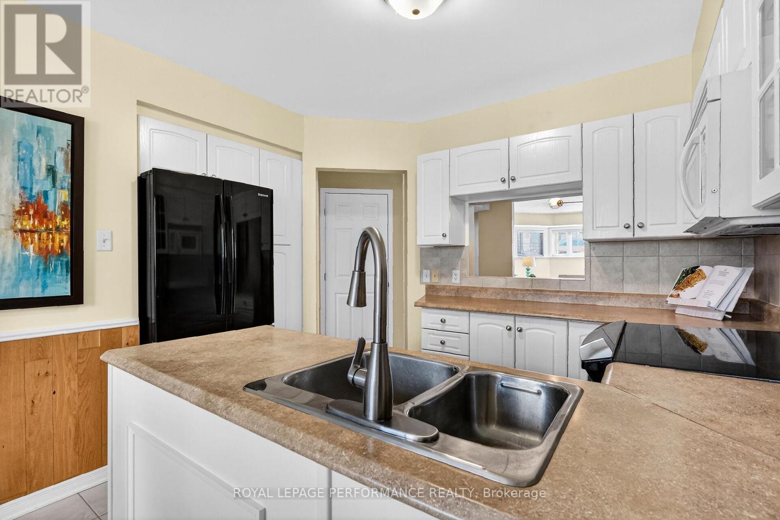 2 - 70 Briargate Private