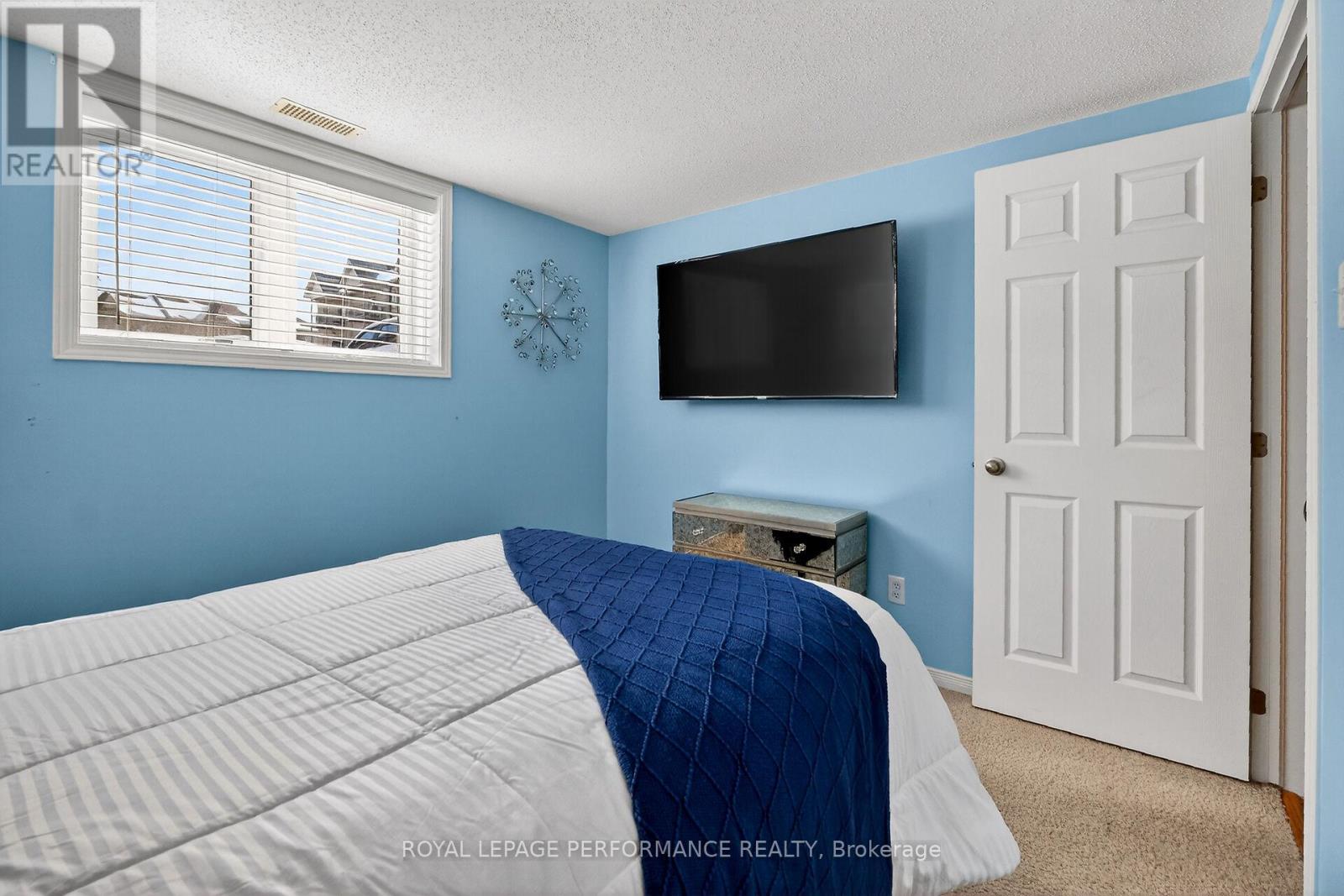 2 - 70 Briargate Private