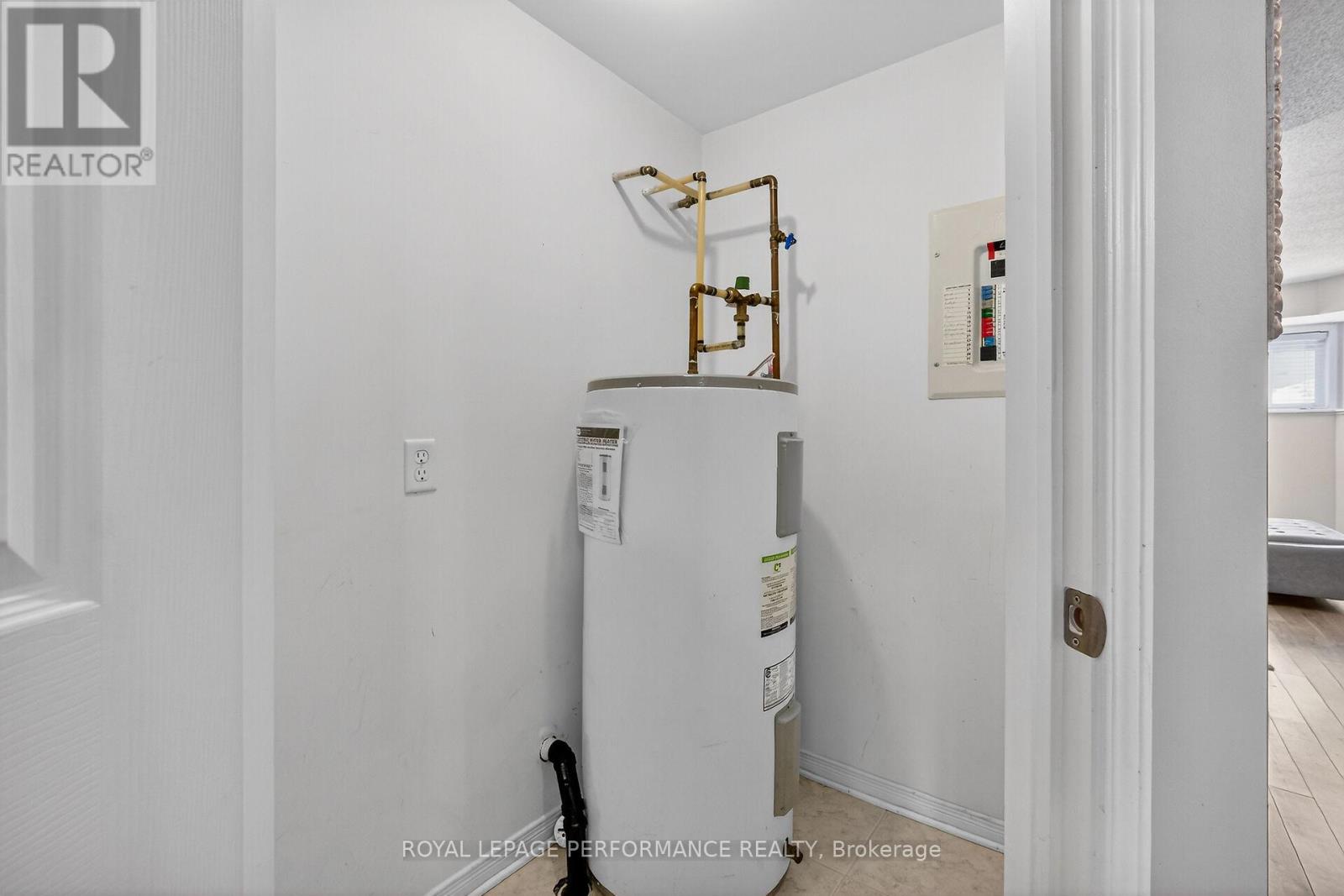 2 - 70 Briargate Private