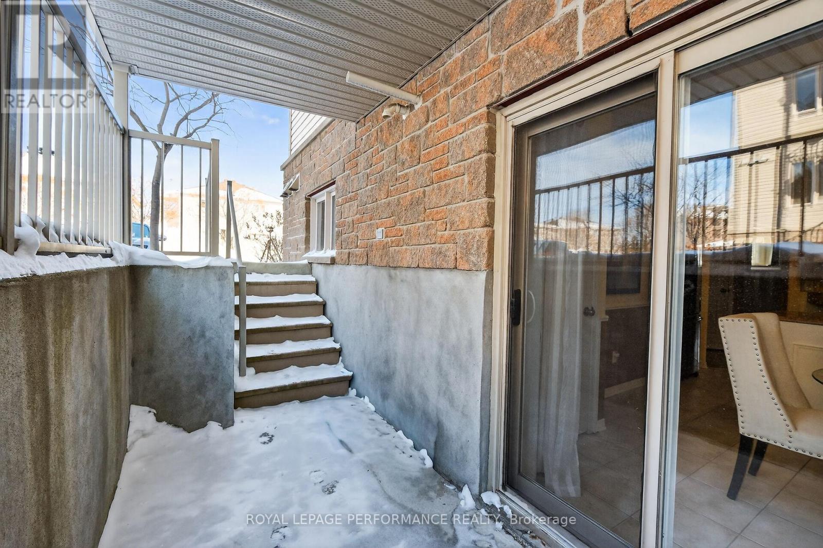 2 - 70 Briargate Private