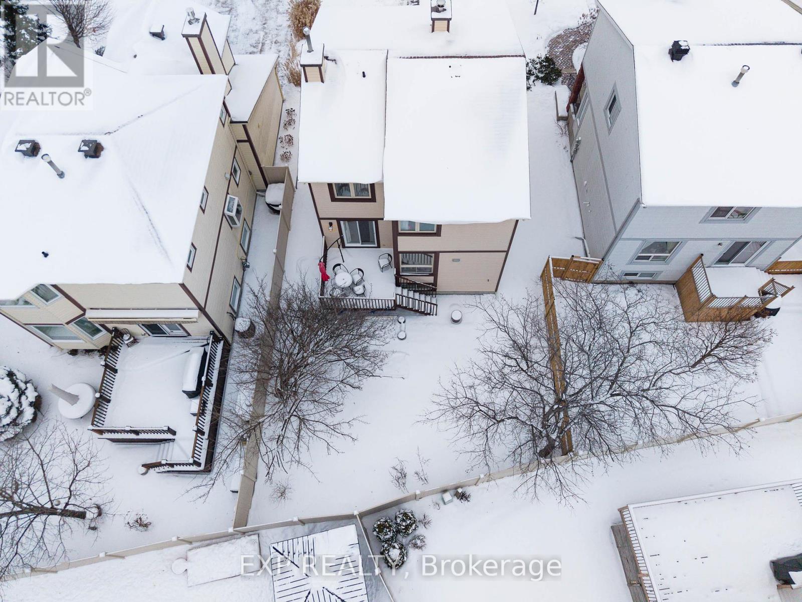 4 Huntersfield Drive