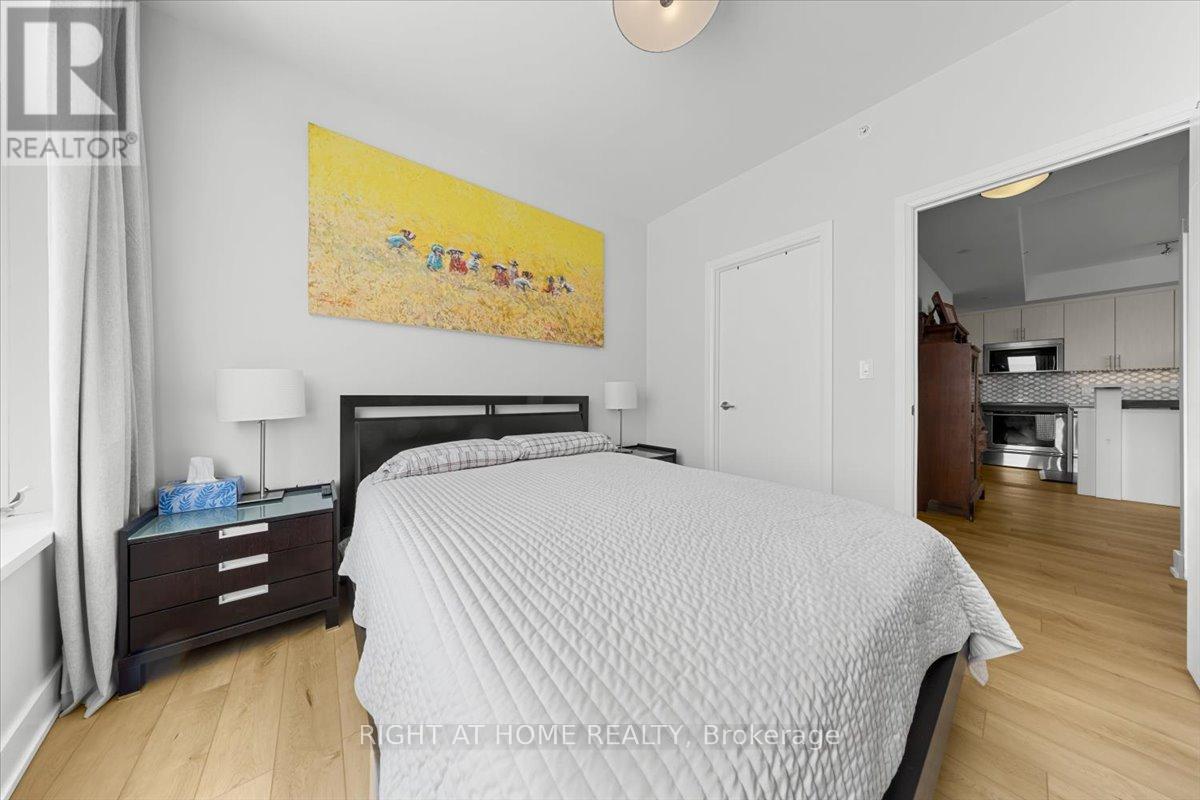 705 - 1035 Bank Street