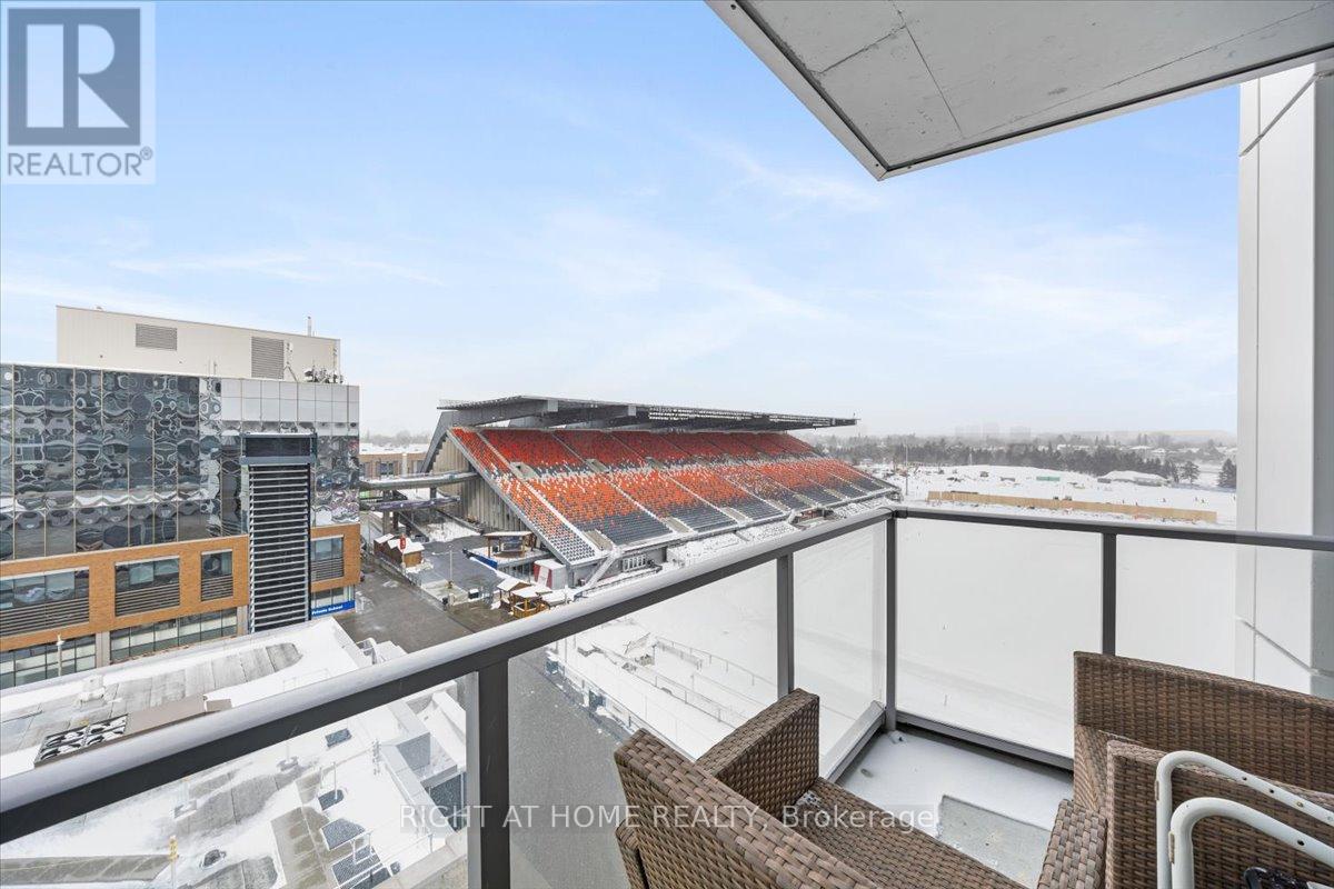 705 - 1035 Bank Street