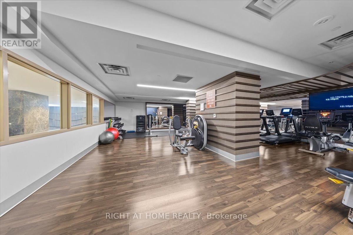 705 - 1035 Bank Street