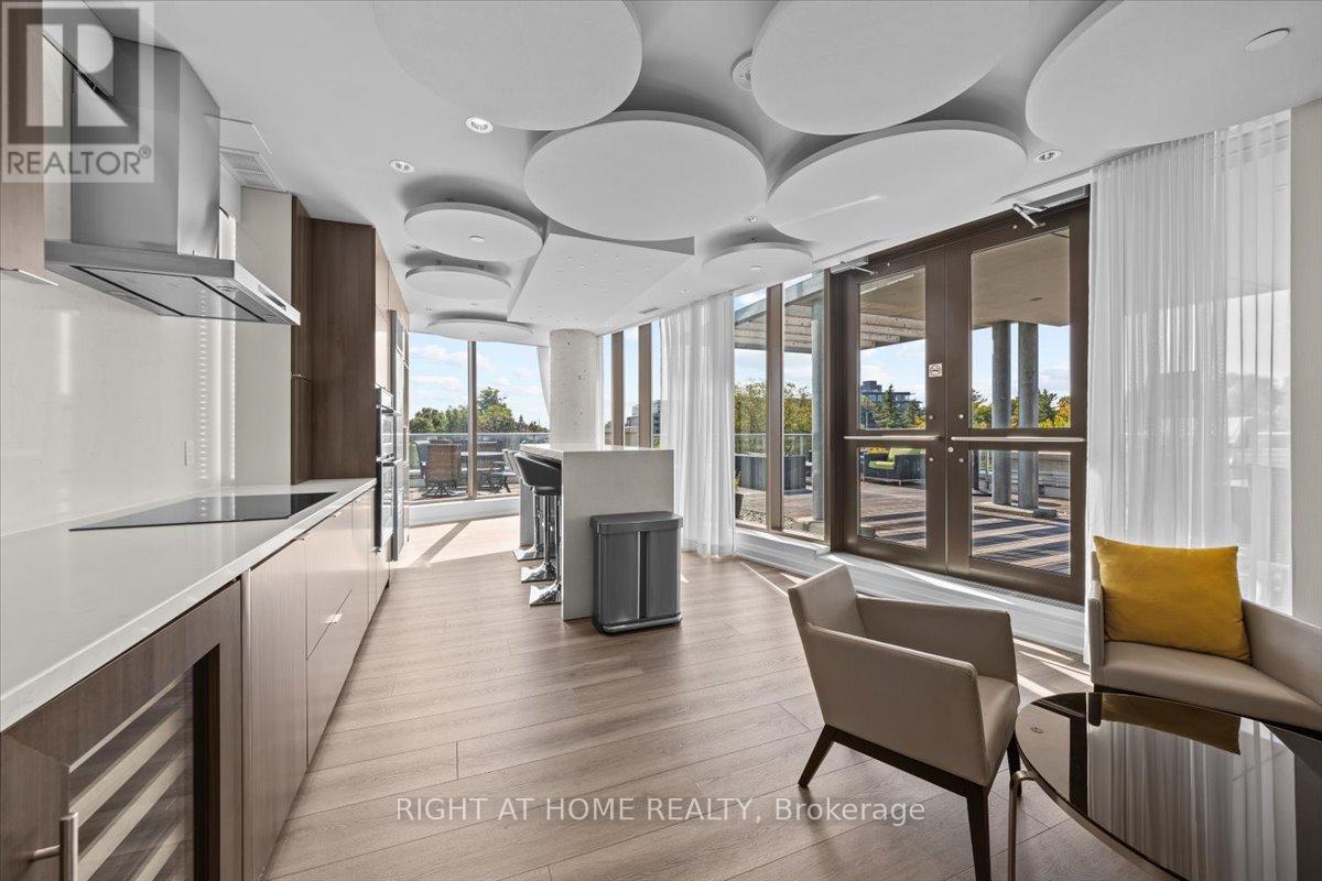 705 - 1035 Bank Street