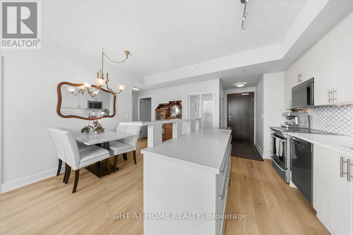 705 - 1035 Bank Street