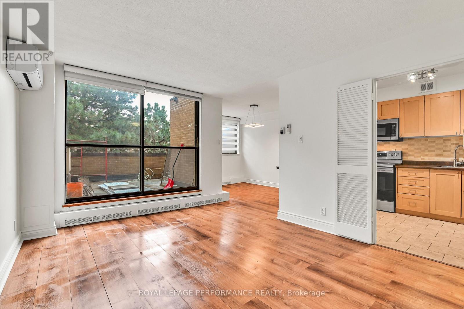 344 - 515 St Laurent Boulevard