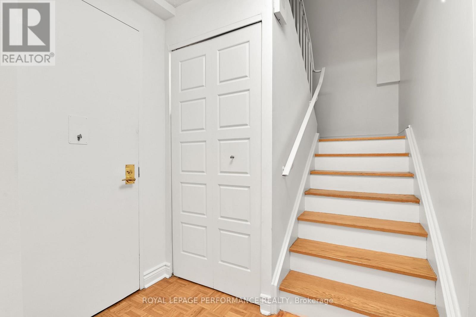 344 - 515 St Laurent Boulevard