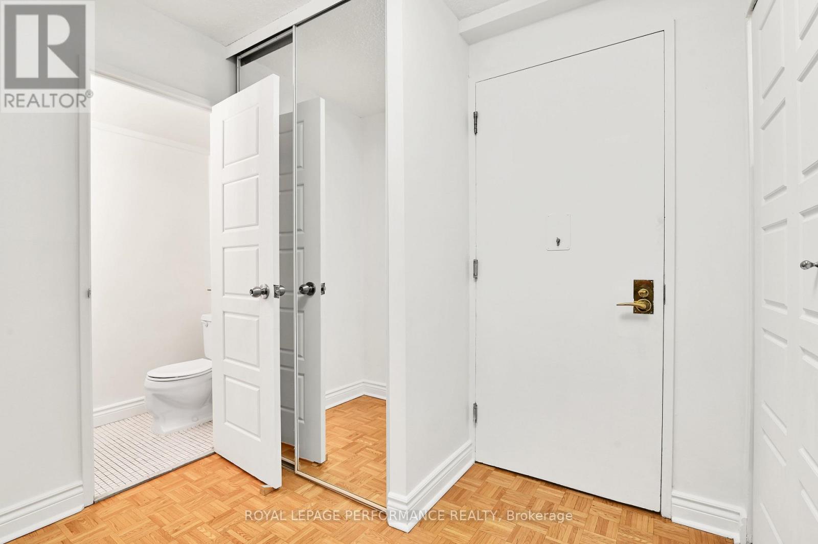 344 - 515 St Laurent Boulevard