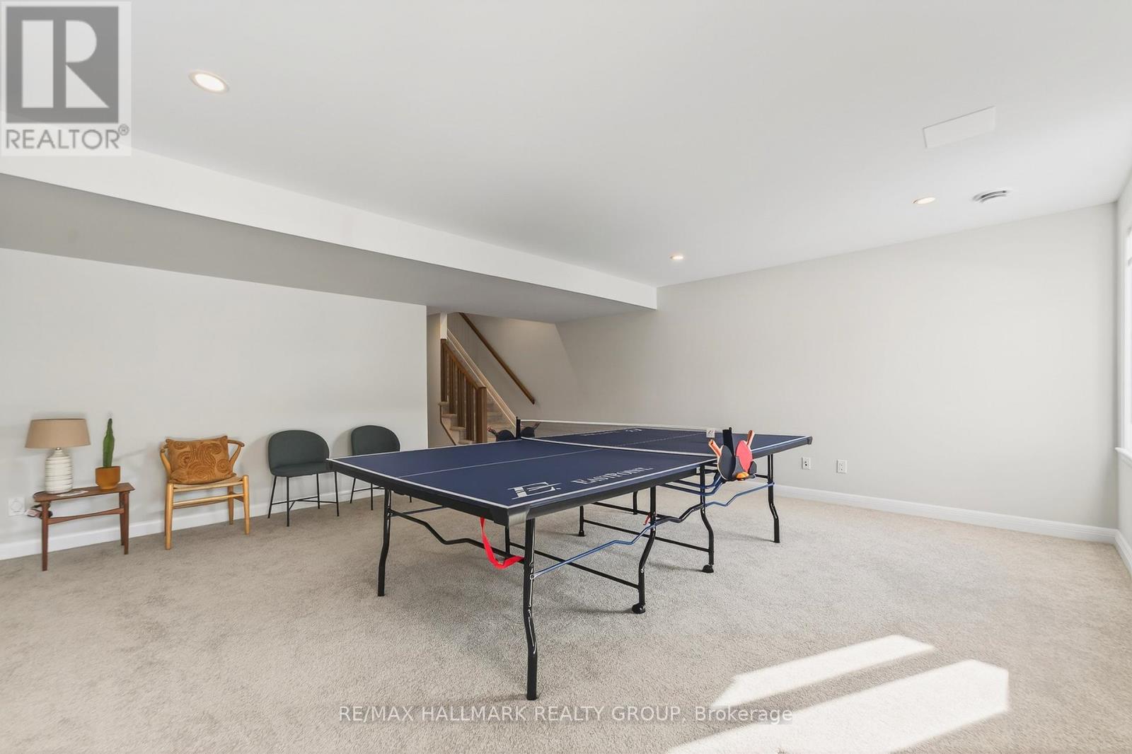 869 Moses Tennisco Street