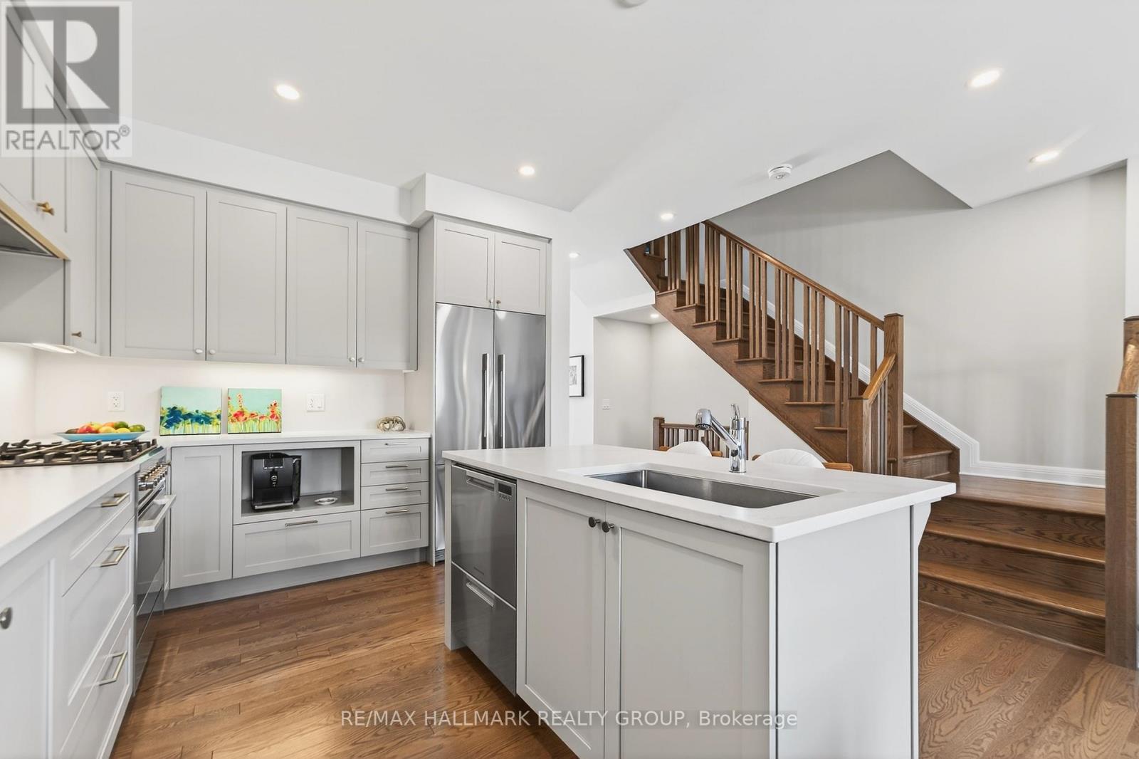 869 Moses Tennisco Street