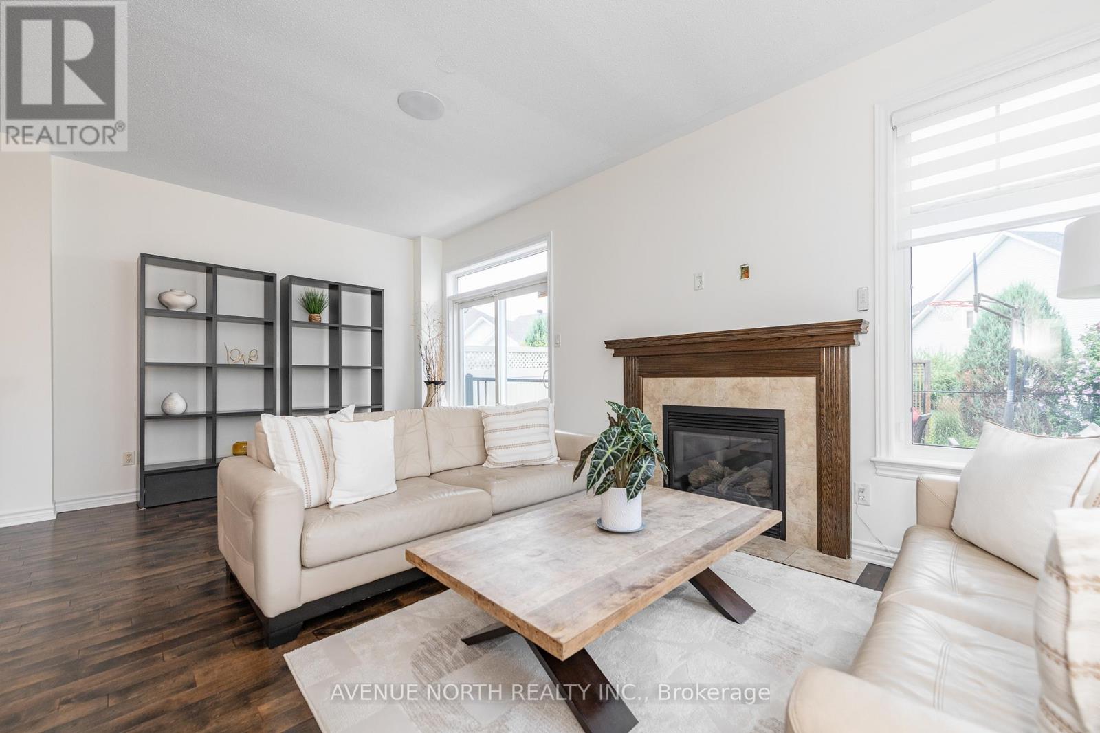 448 Rochefort Circle