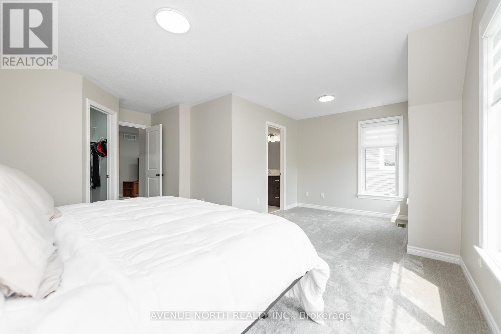 448 Rochefort Circle