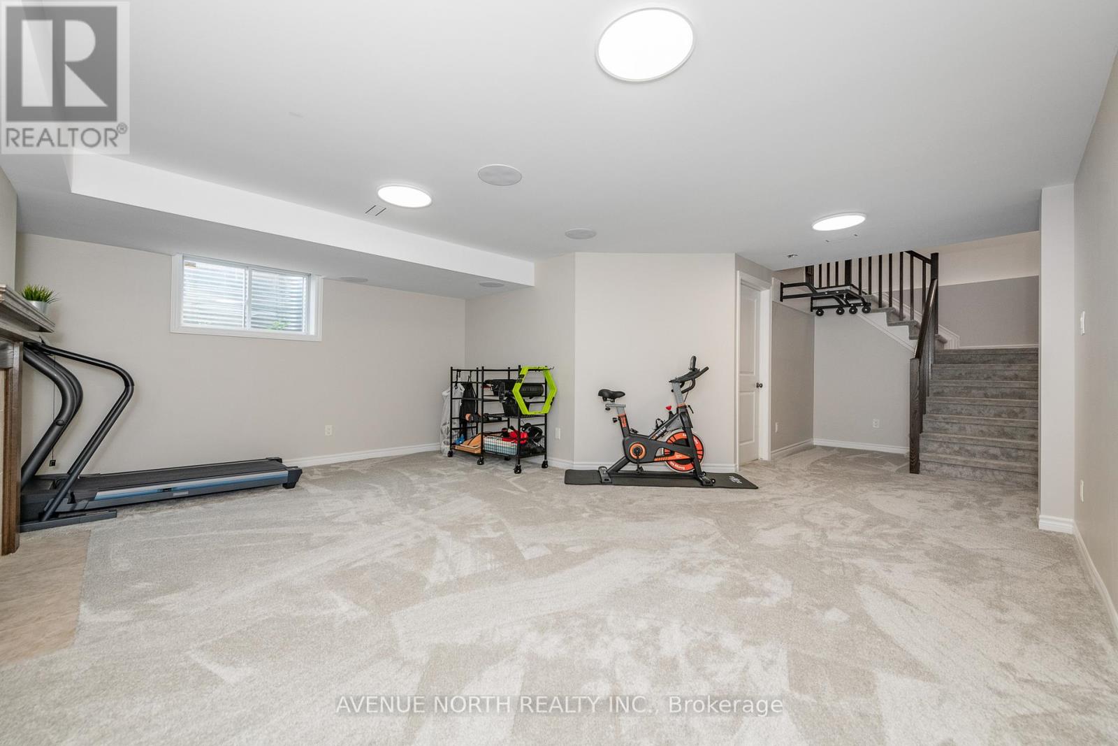 448 Rochefort Circle