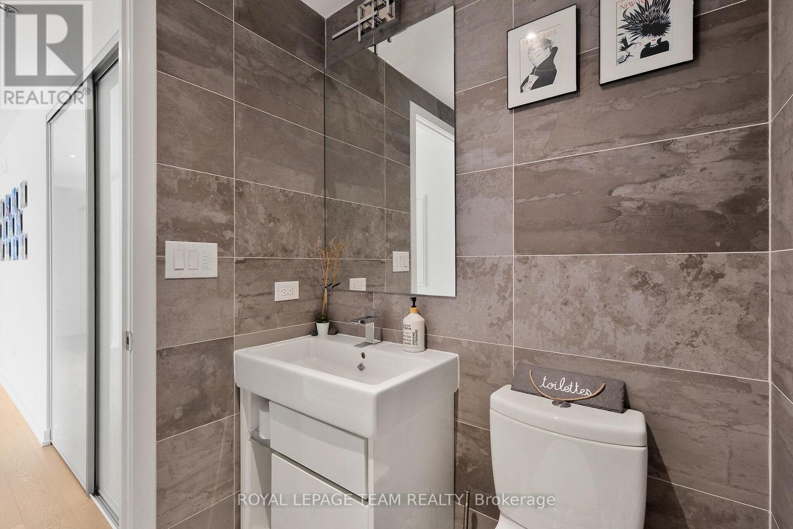 2204 - 199 Slater Street