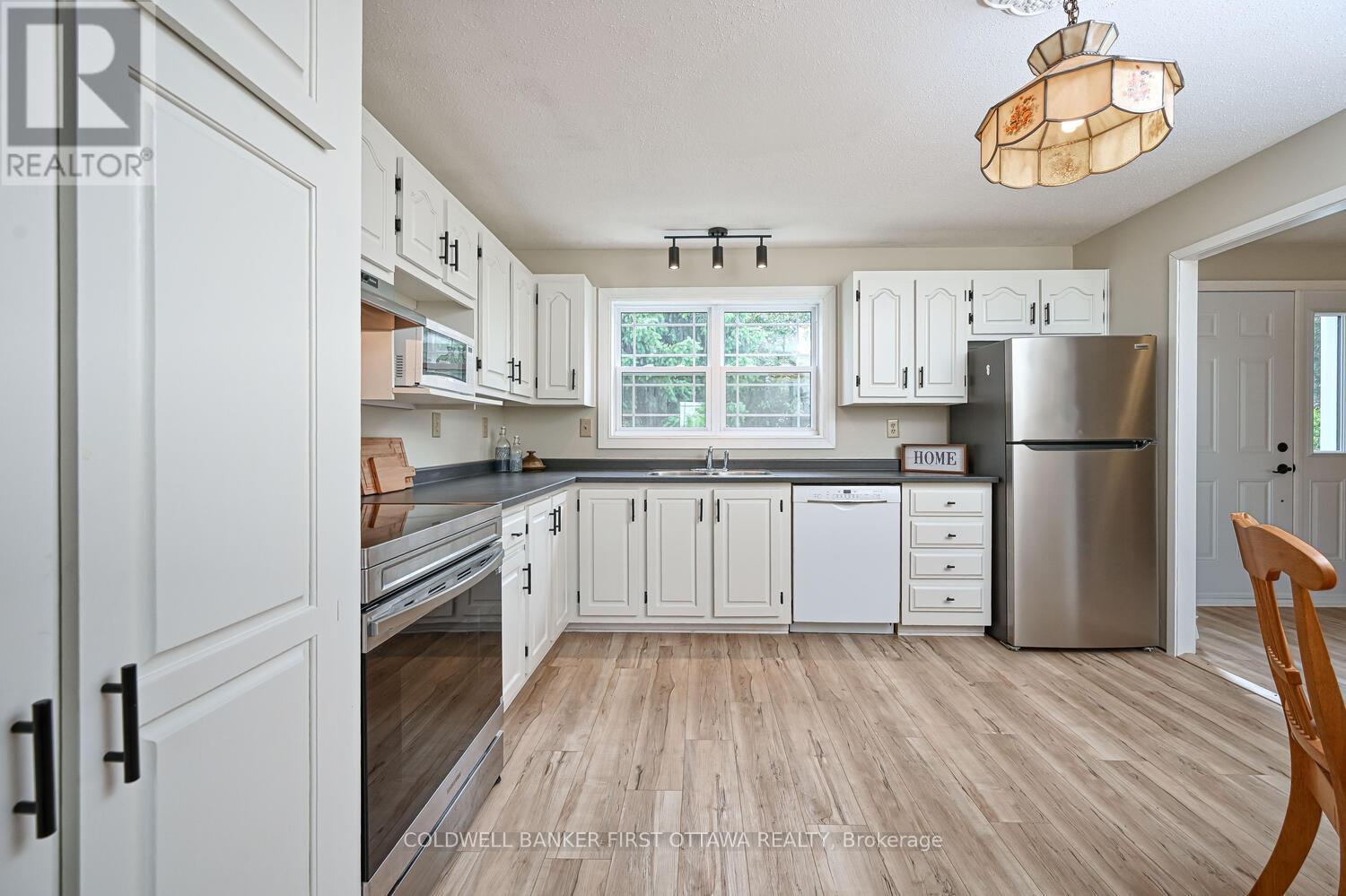 22 Poole Creek Crescent