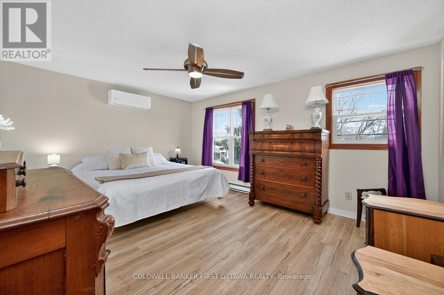 22 Poole Creek Crescent