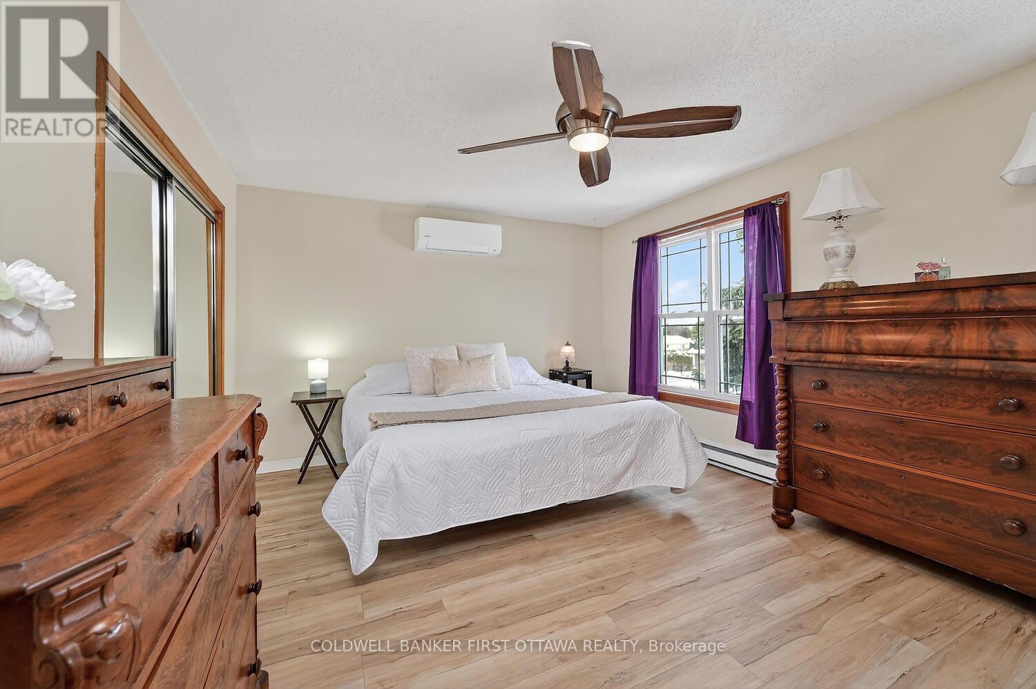 22 Poole Creek Crescent