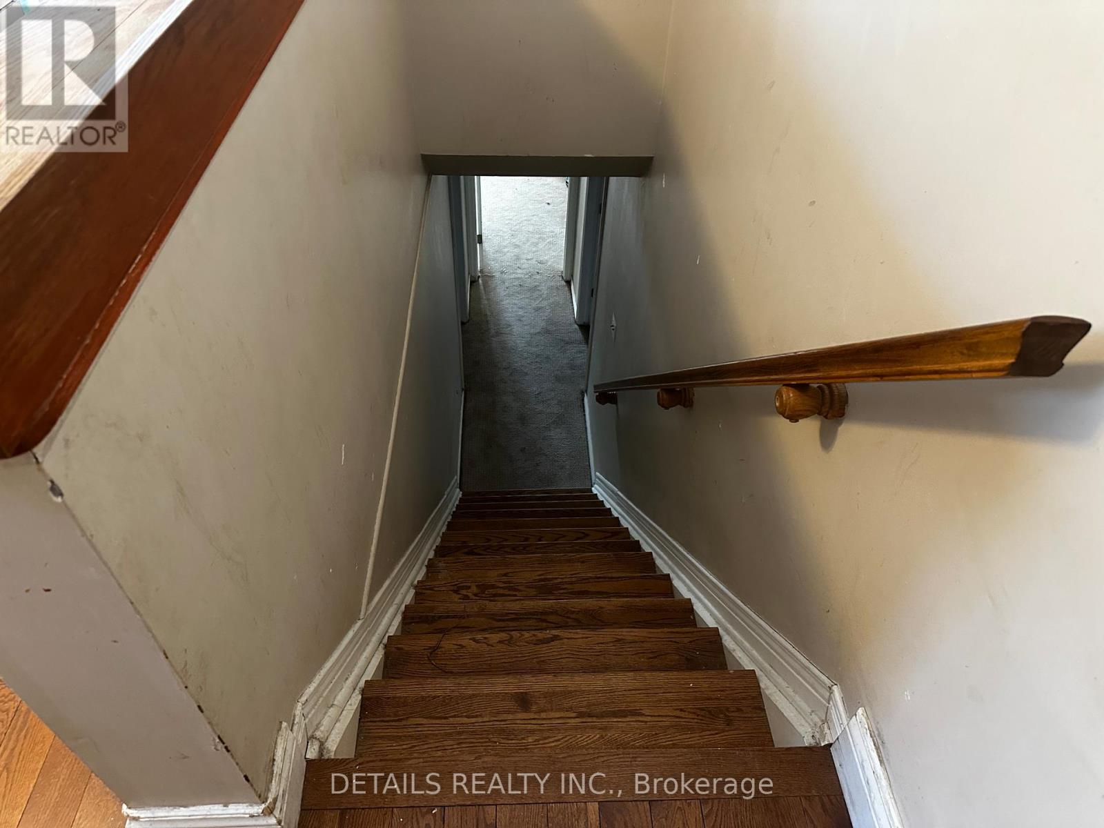 2208 Fitzroy Street N