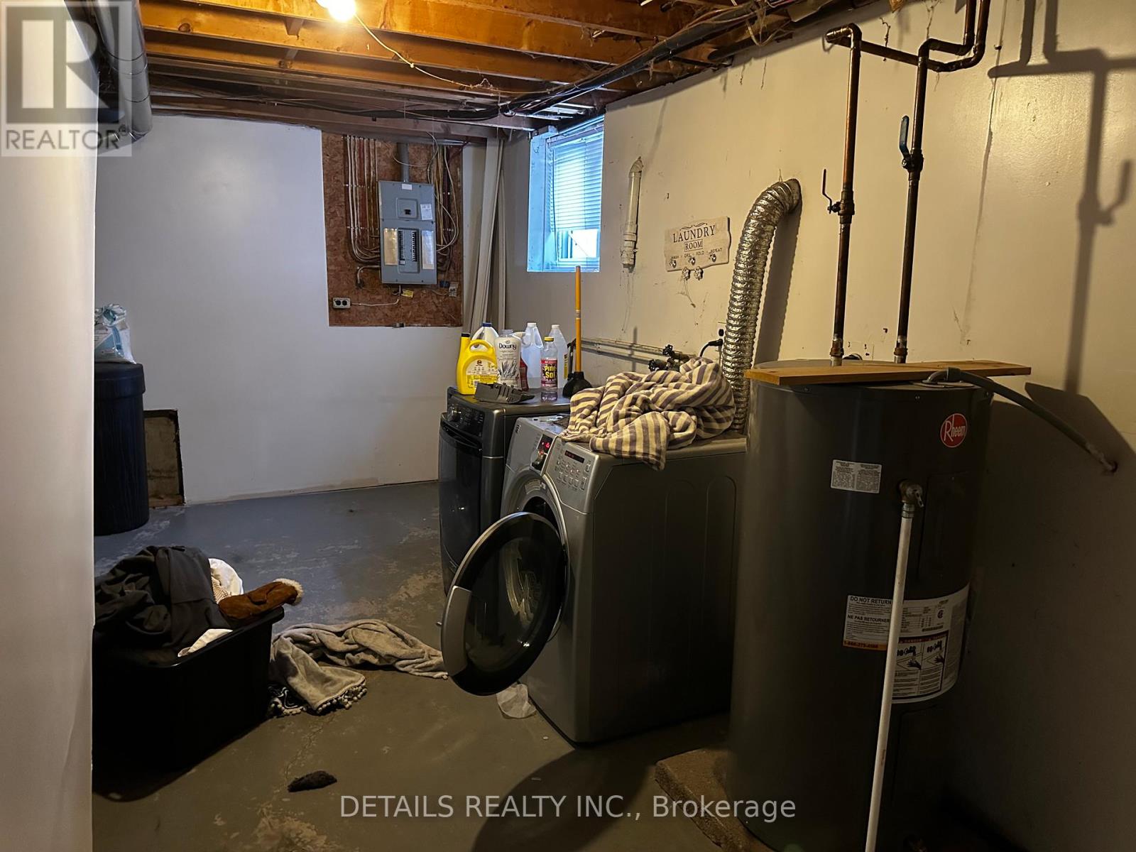 2208 Fitzroy Street N