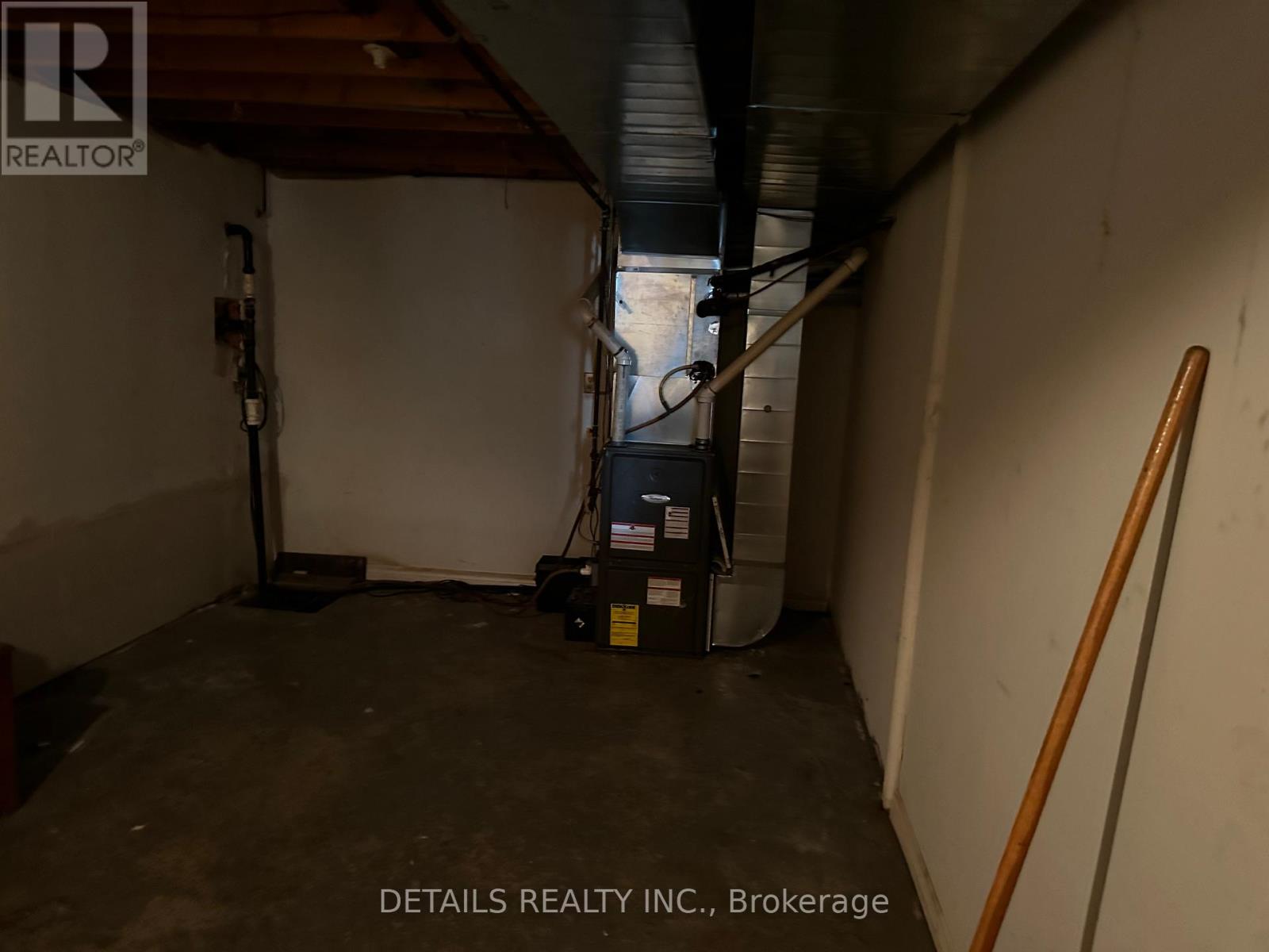 2208 Fitzroy Street N