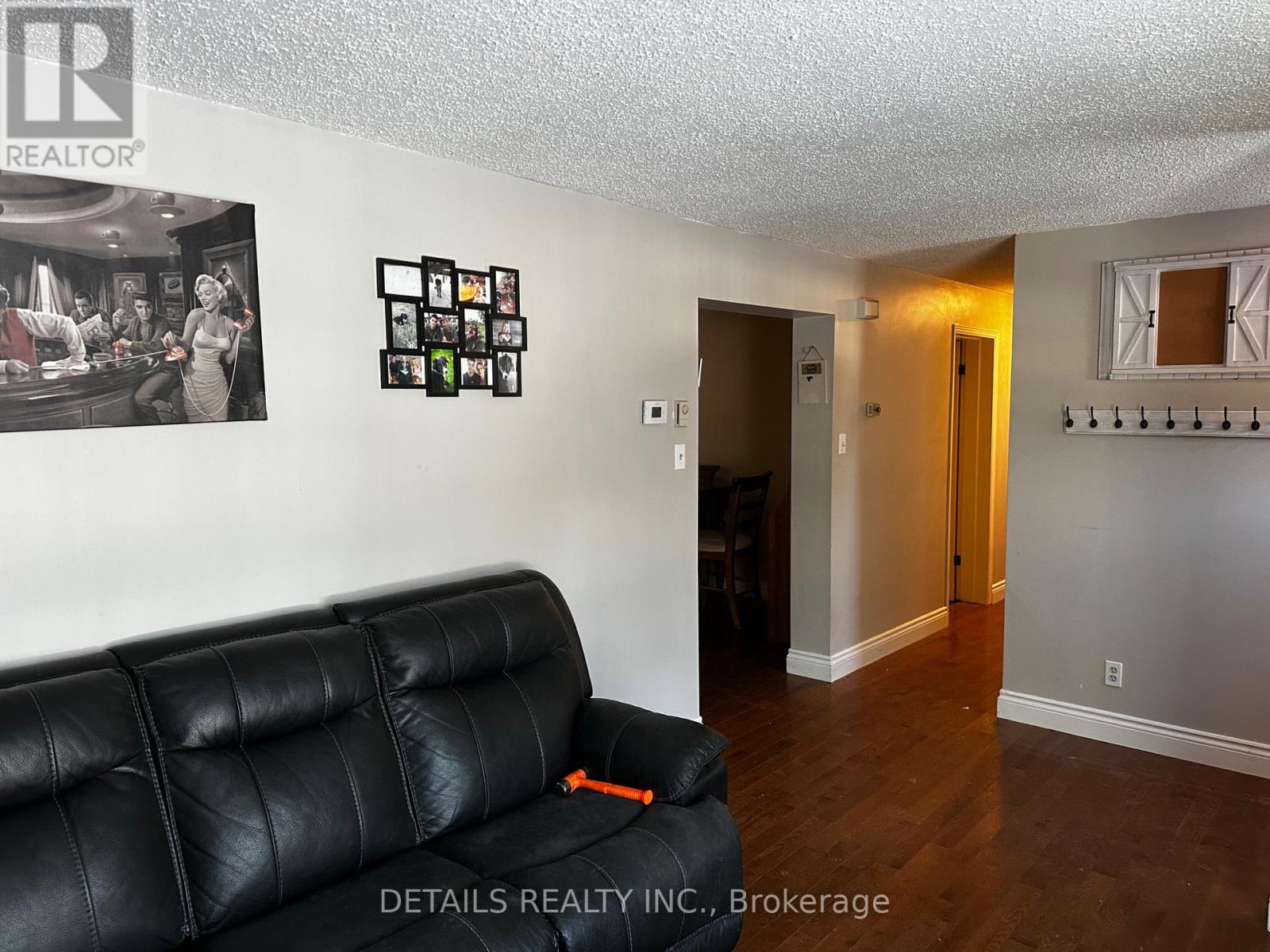 2208 Fitzroy Street N