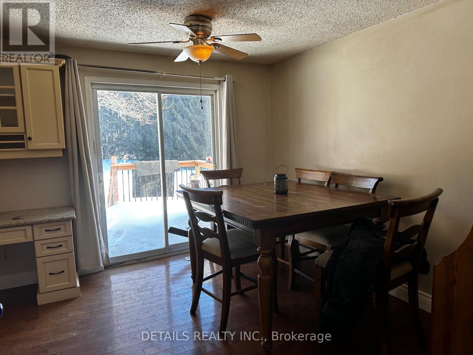 2208 Fitzroy Street N