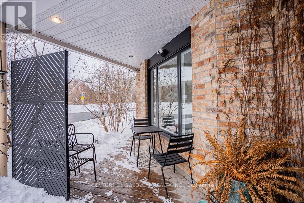 1075 North River Road