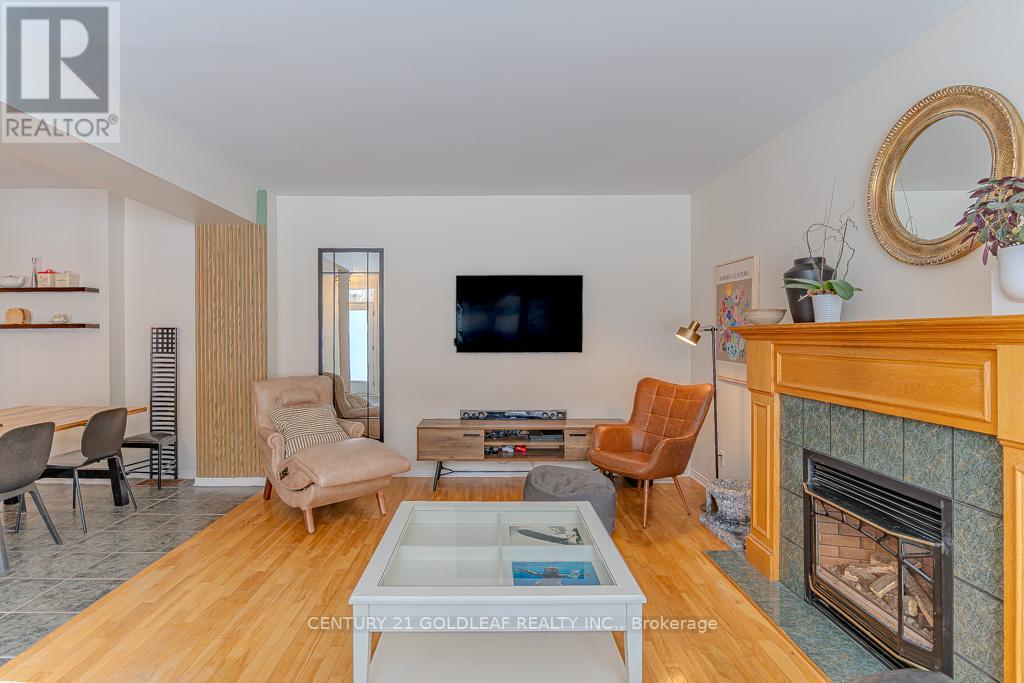 1075 North River Road