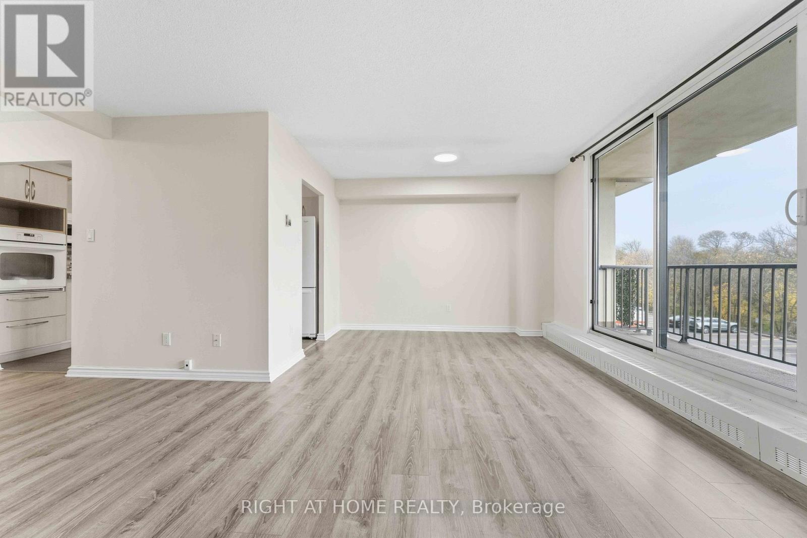 311 - 665 Bathgate Drive