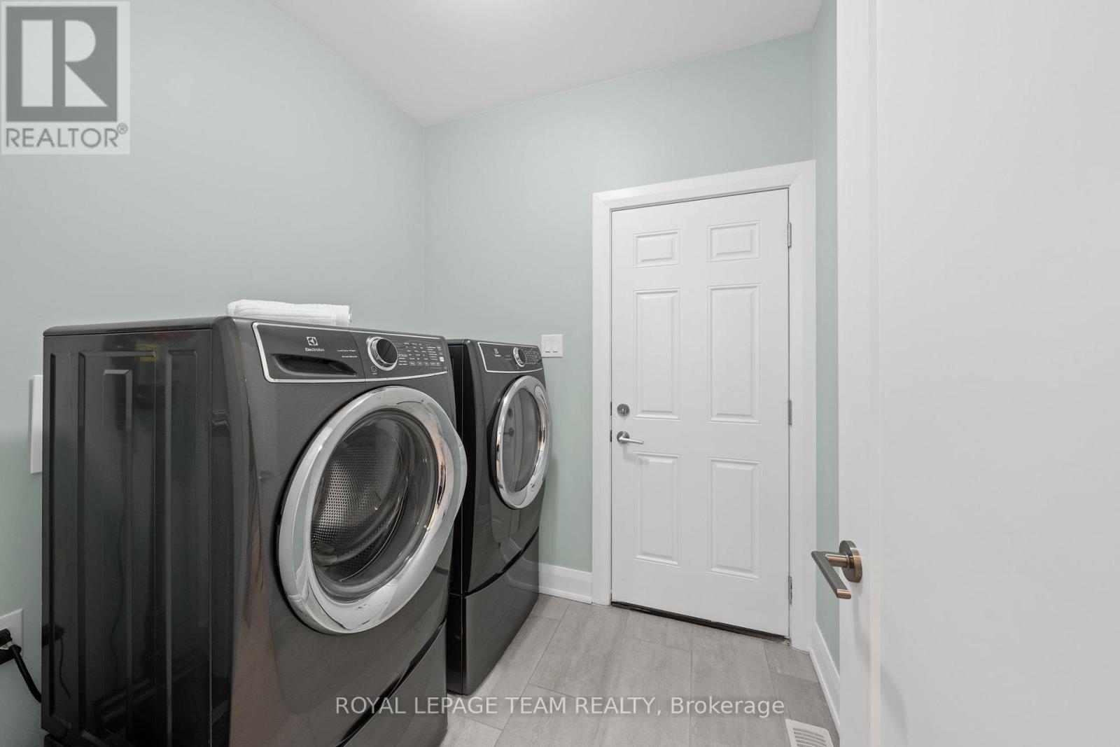 111 Dun Skipper Drive