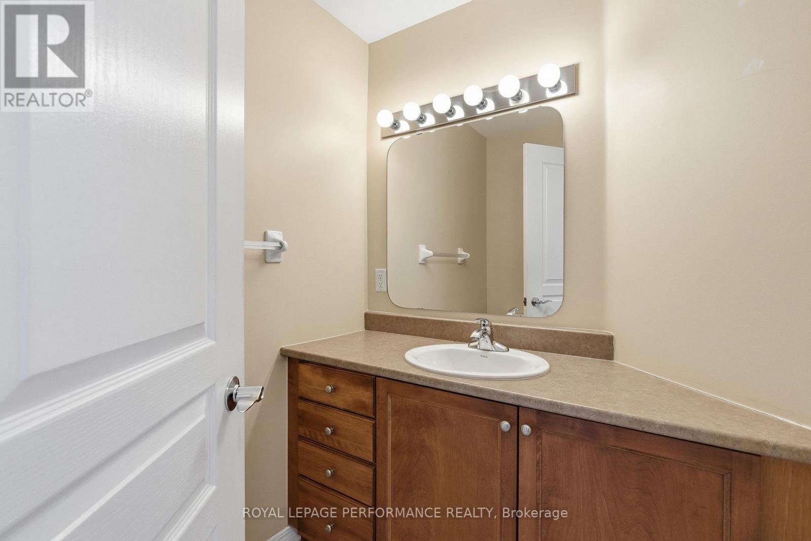 411 - 955 Beauparc Private